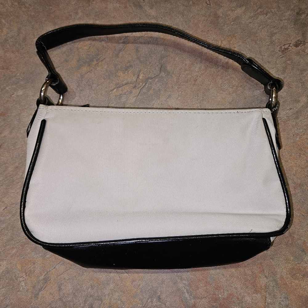 3/$20 💥TIME Purse - Picture 6 of 7